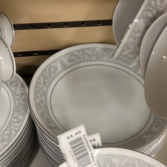 Imperial China full set fine china 92 dishes total - Picture 5 of 5